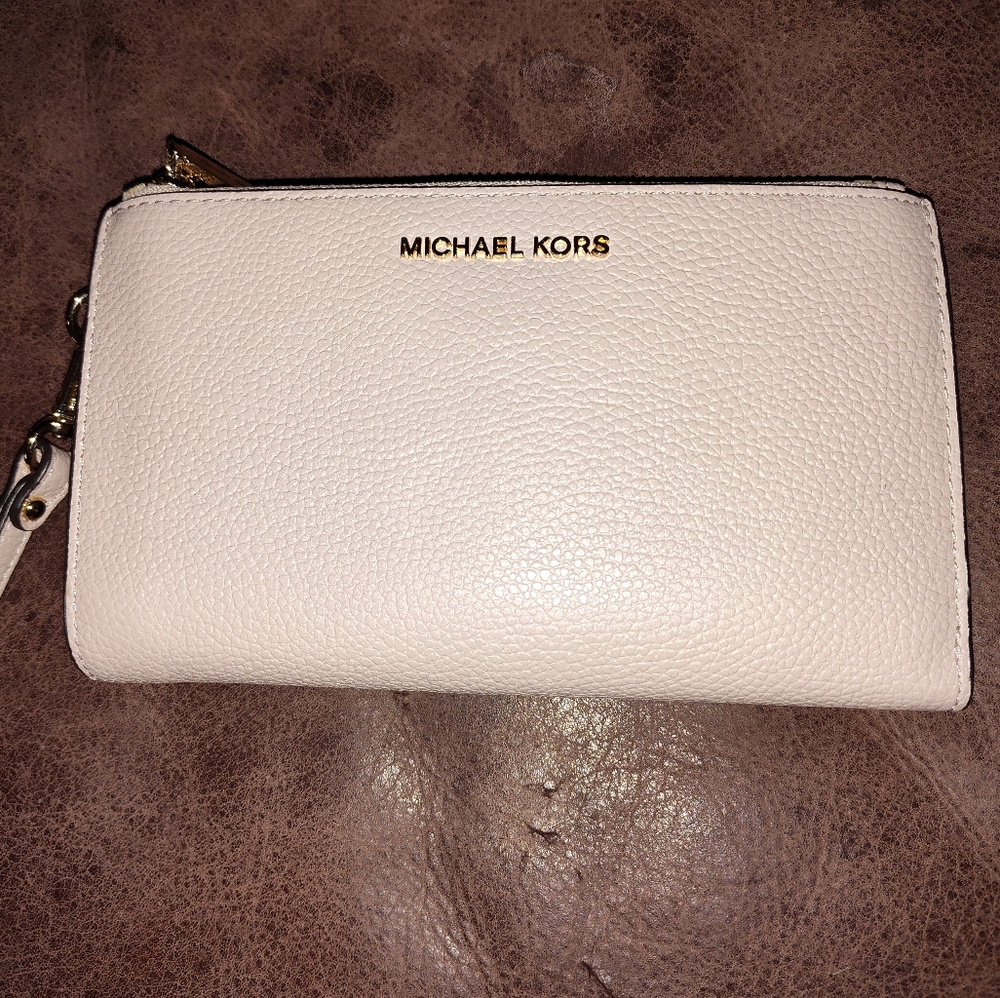 Michael Kors White Leather Wristlet